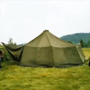 Militärtält